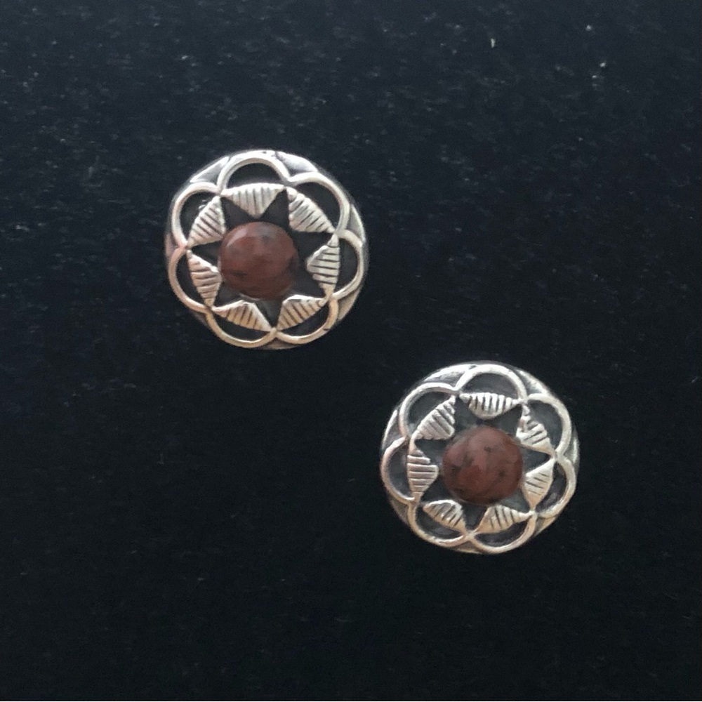 $52 Southwest Native American Estate Stud Earrings Sterling Silver 925